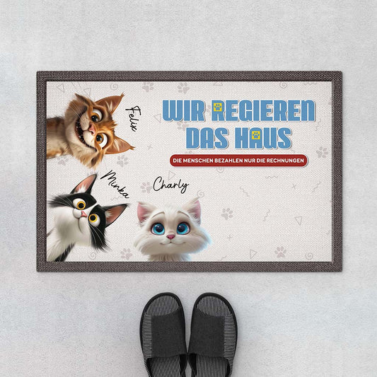 4066DGE1 wir regieren das haus cartoon lustige fussmatte katzen personalisiert 4066D9T5D