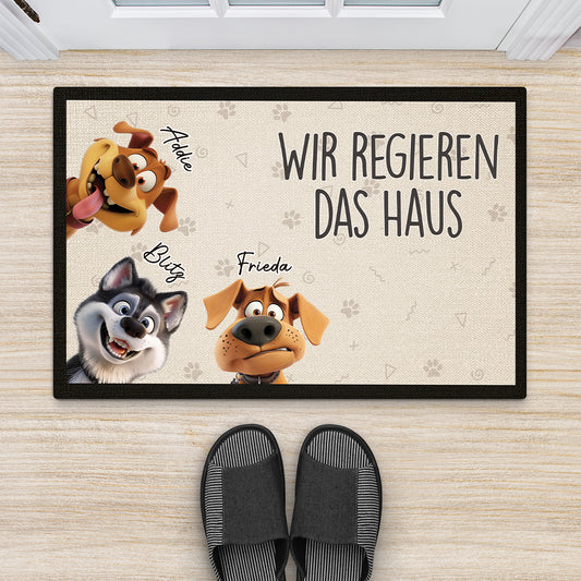 4223DGE2 wir regieren das haus hunde cartoon fussmatte hunde personalisiert_ 4223D8T5C