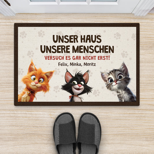 4438DGE2 unser haus unsere menschen lustige fussmatte katzen personalisiert 4438D