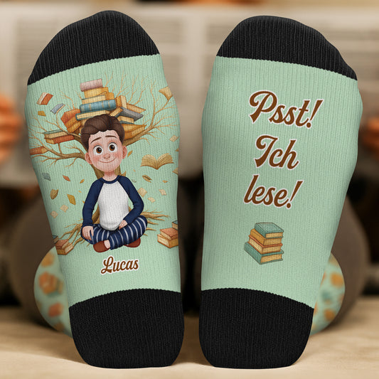 6484JGE1 psst ich lese socken personalisieren text_ leseratten_ manner frauen cartoon 6484J8LTA_1