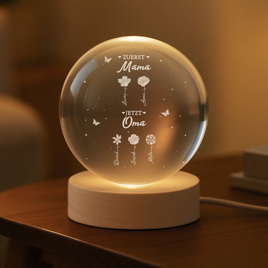 8447LGE2 erst mama jetzt oma personalisiertes geschenk kristallkugel 8447lspwa