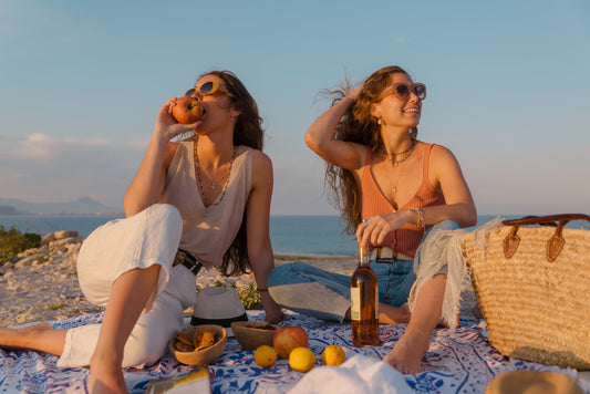 Ein Paar Junge Frauen reisen Sommerferien