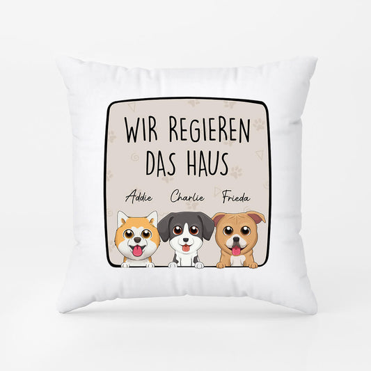 2884PGE1 wir regieren das haus  personalisiertes kissen fur hundeliebhaber