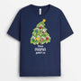 2999AGE2 diese oma gehort zu weihnachtsbaum  personalisiertes t shirt fur omas zu weihnachten_0abbaf15 1062 4790 99b7 8beb7541f28a