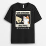 3424AGE1 wir regieren das haus  personalisiertes t shirt mit verspielten katzen