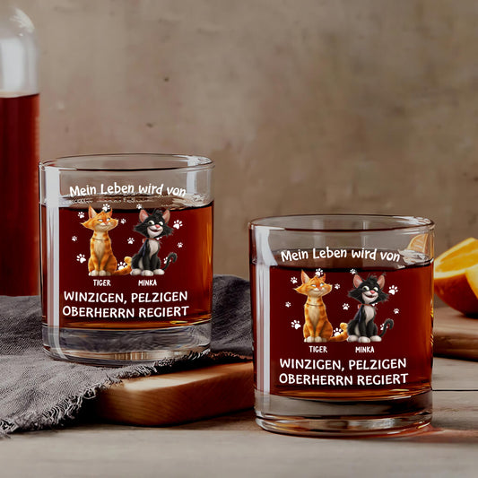 3921IGE1 mein leben wird von winzigen pelzigen oberherren regiert personalisiertes whiskyglas fur katzenliebhaber lustig 3921I5K5D_847462a1 36b9 48c1 be7b 8e76f9146f29