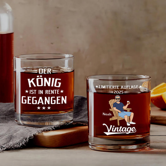 3948IGE1 der konig ist in rente gegangen personalisiertes whiskeyglas fur rentner 3948I3M8B_1d7f2de9 af1a 4dab 9c02 7c4837182c51
