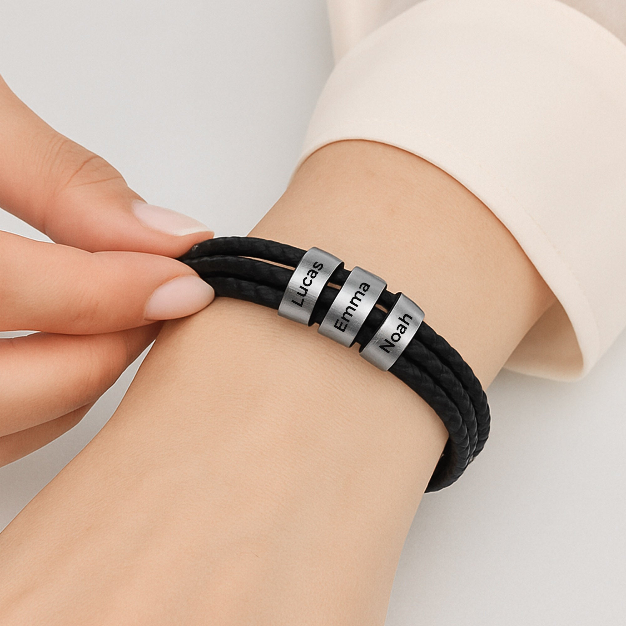 5268JGE2 namen von kindern_ personalisierte armbander_ familie 5268J0B5A_f0916e10 41c2 44fe 9a1a 19f8da37f344