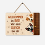 7735QGE1 willkommen im bad wir sind gleich bei dir holzschild personalisiert_ hund 7735qtrac