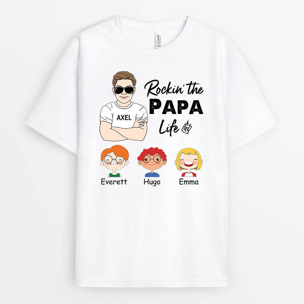 Rockin' The Papa Life - Personalisierte Geschenke | T-Shirt für Papa/Opa